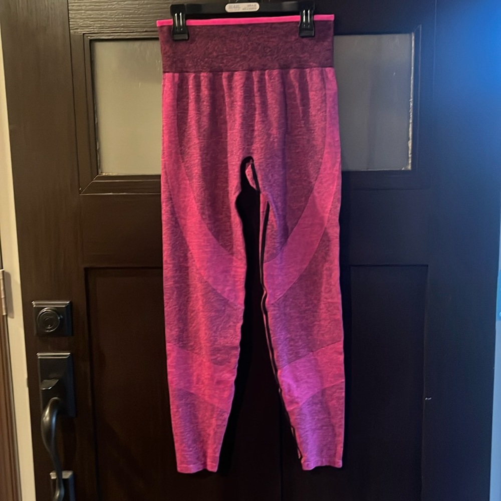 Pink brand seamless leggings - excellent condition size small